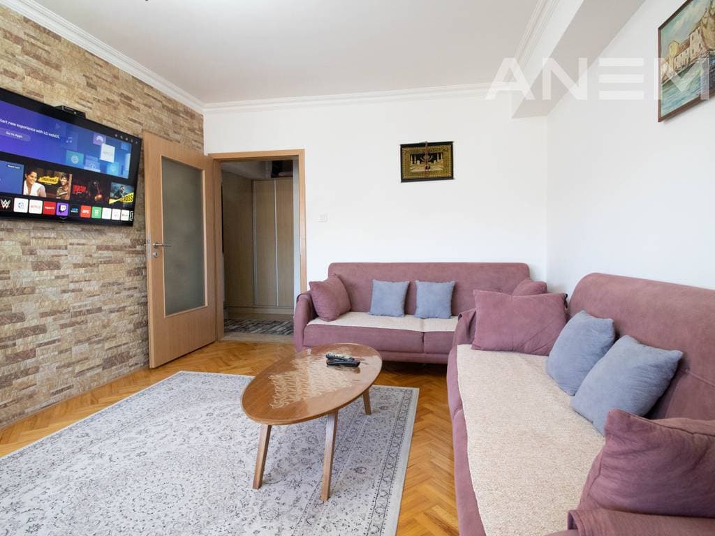 Banesë në shitje 77m² në Qendër
