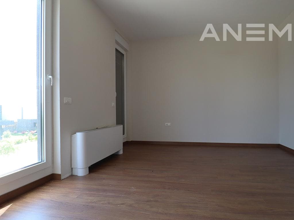 Shtëpi me qira me 4 dhoma gjumi në lagjen Qëndresa