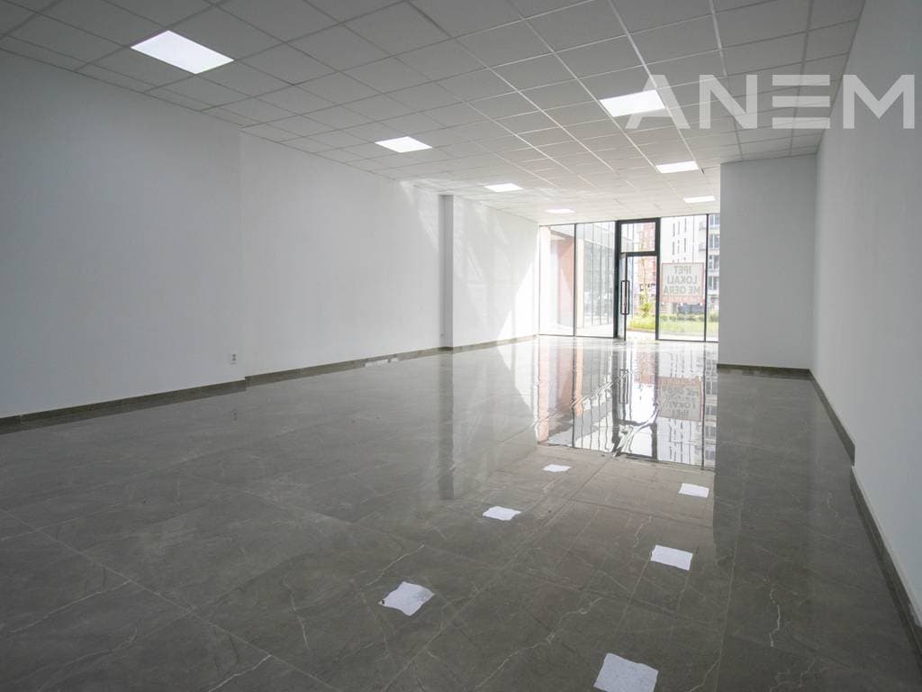 Lokal me qira 91m² në lagjen Mati 1 3