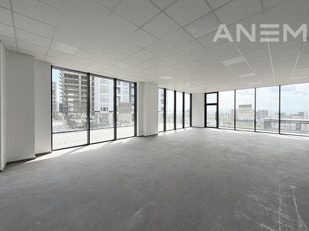 Lokal në shitje 345m² në lagjen Veternik - Prime City 3