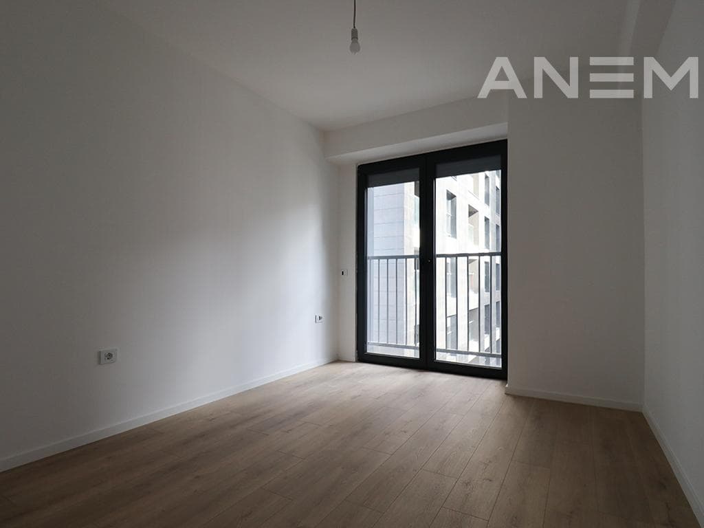 Zyre me qira me 4 hapësira pune në Lakrishtë 4