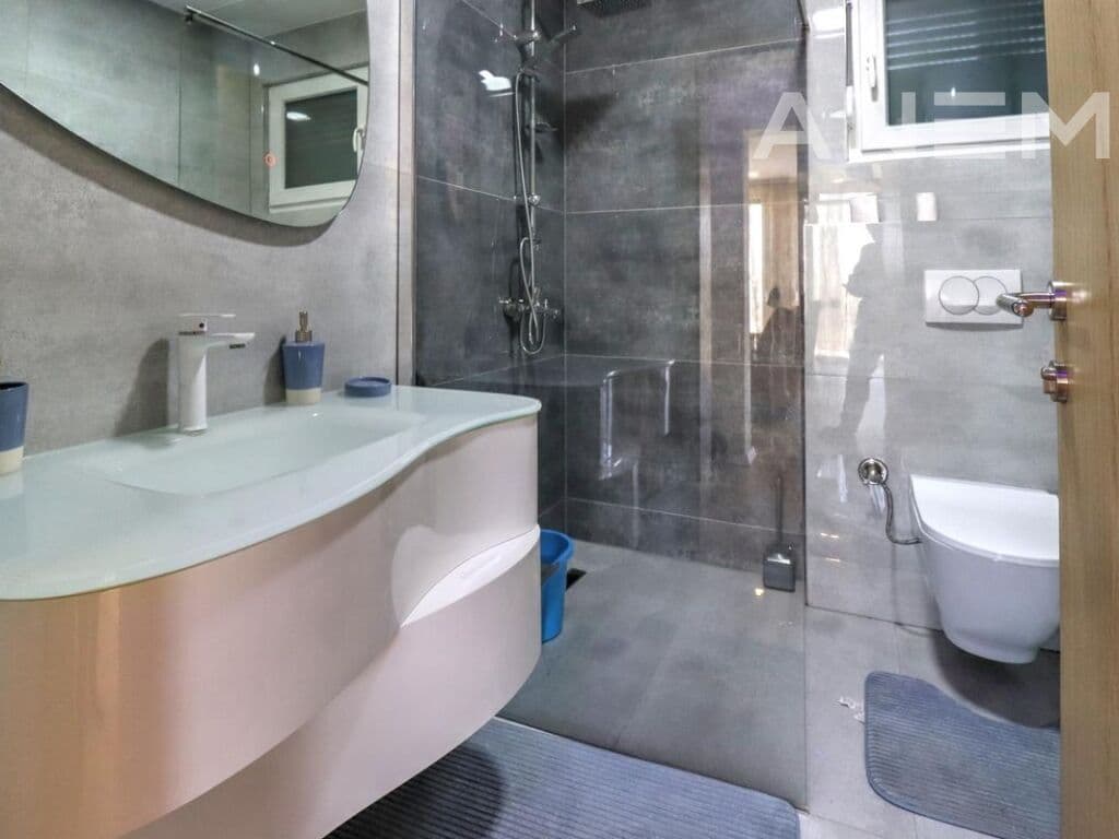 Vilë në shitje 200m² në Makresh
