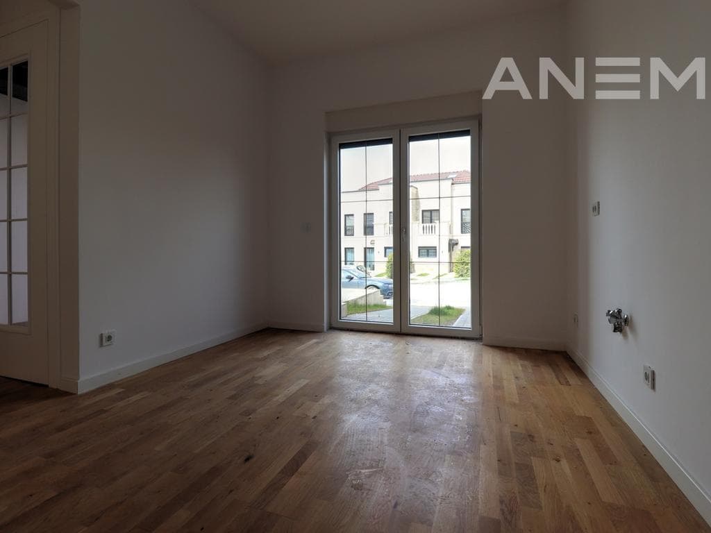 Shtëpi në shitje me 300m² në Royal Green Residence 4