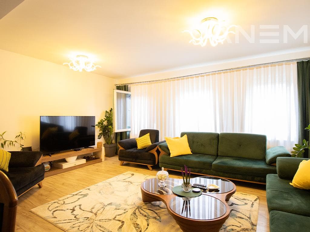 Shtëpi në shitje 420m² në Veternik 3