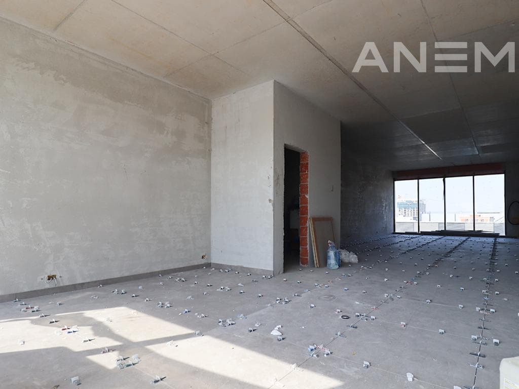 Lokal me qira me 1 hapësirë pune në Veternik 2