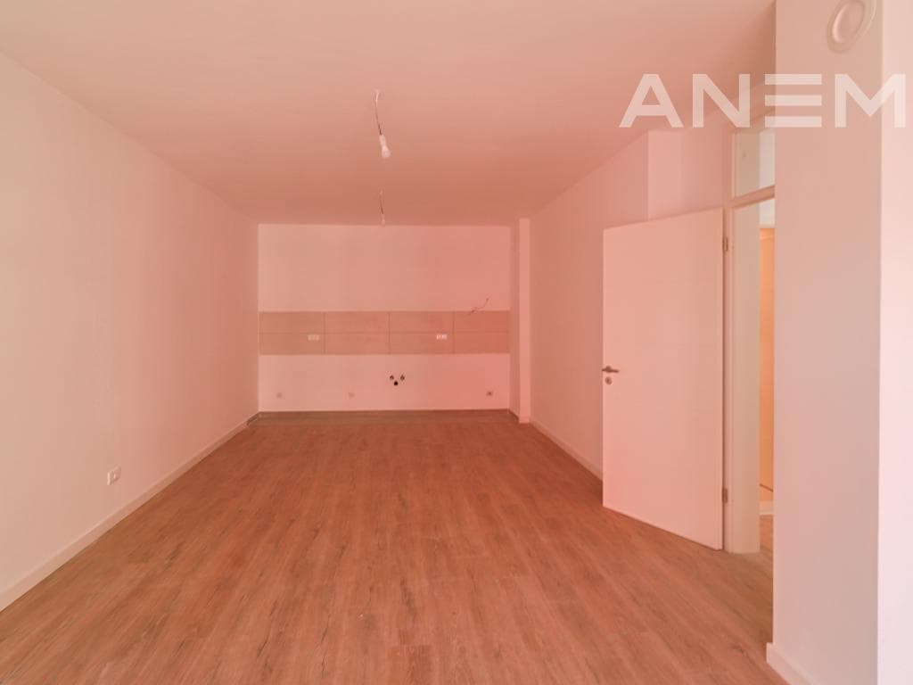Banesë në shitje 86m² në Rrugën C
