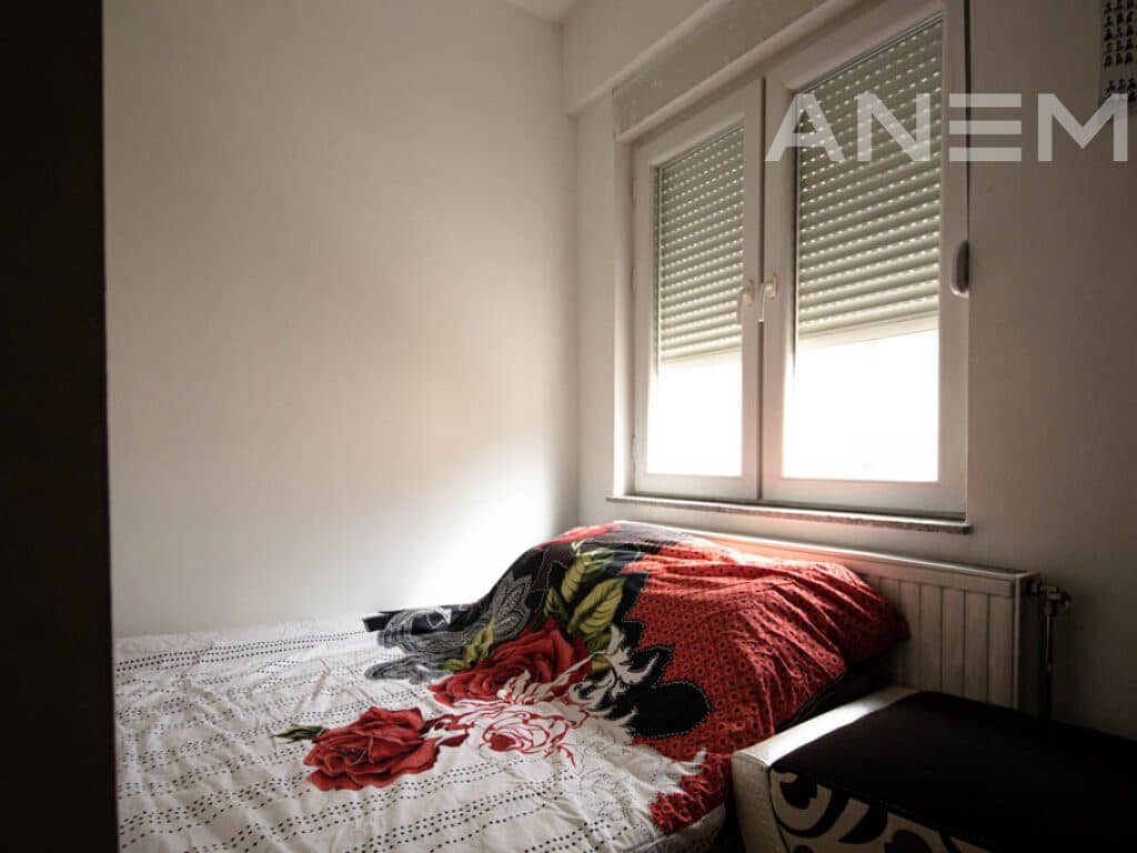 Banesë me qira me 1 dhomë gjumi në Qendër 4