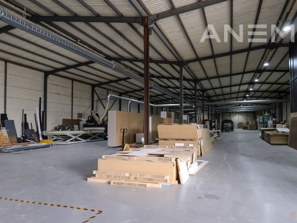 Objekt me qira 1000m² në magjistralen Prishtinë - Çagllavicë 2