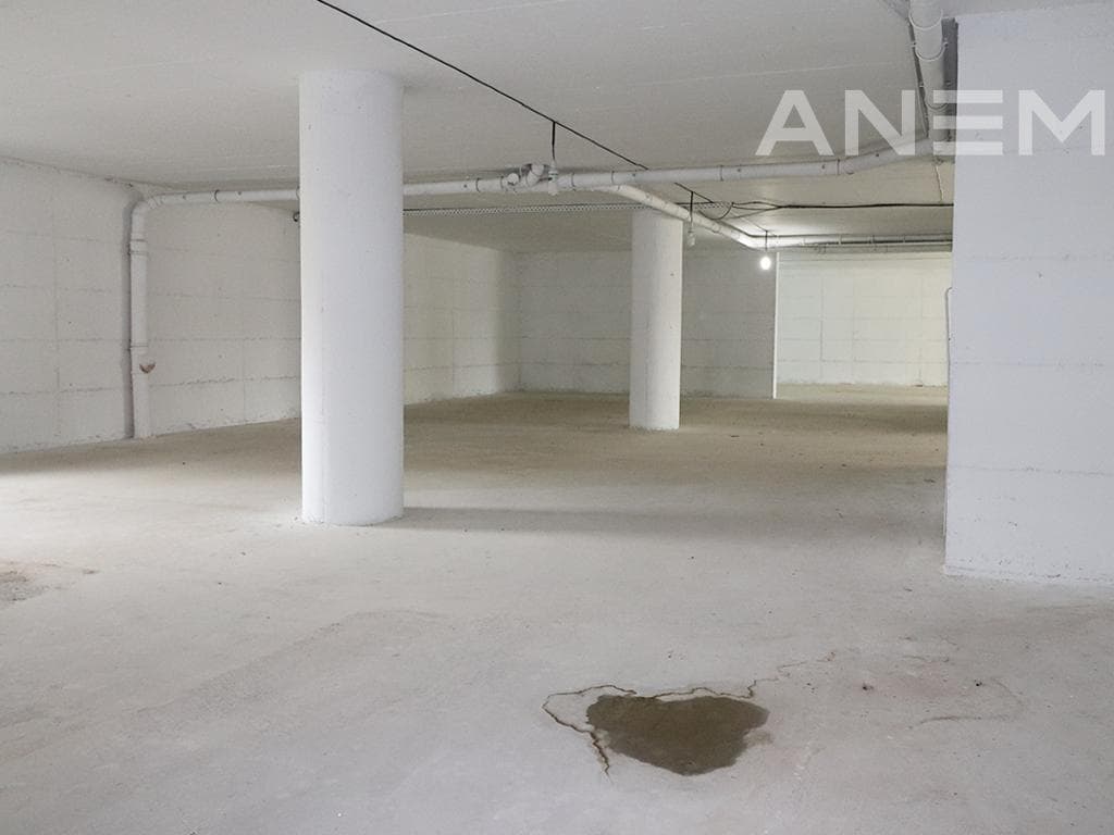 Lokal në shitje 475m² në Rrugën C 4