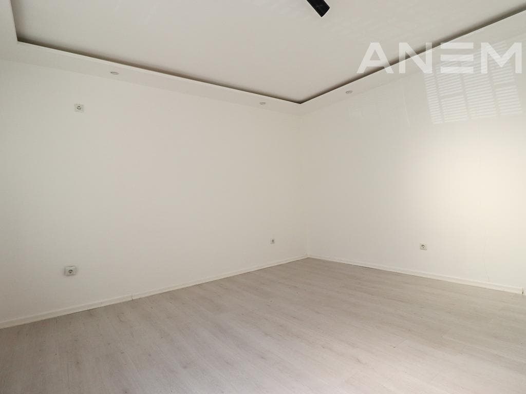 Zyre me qira me 2 hapësira pune te Qafa 3