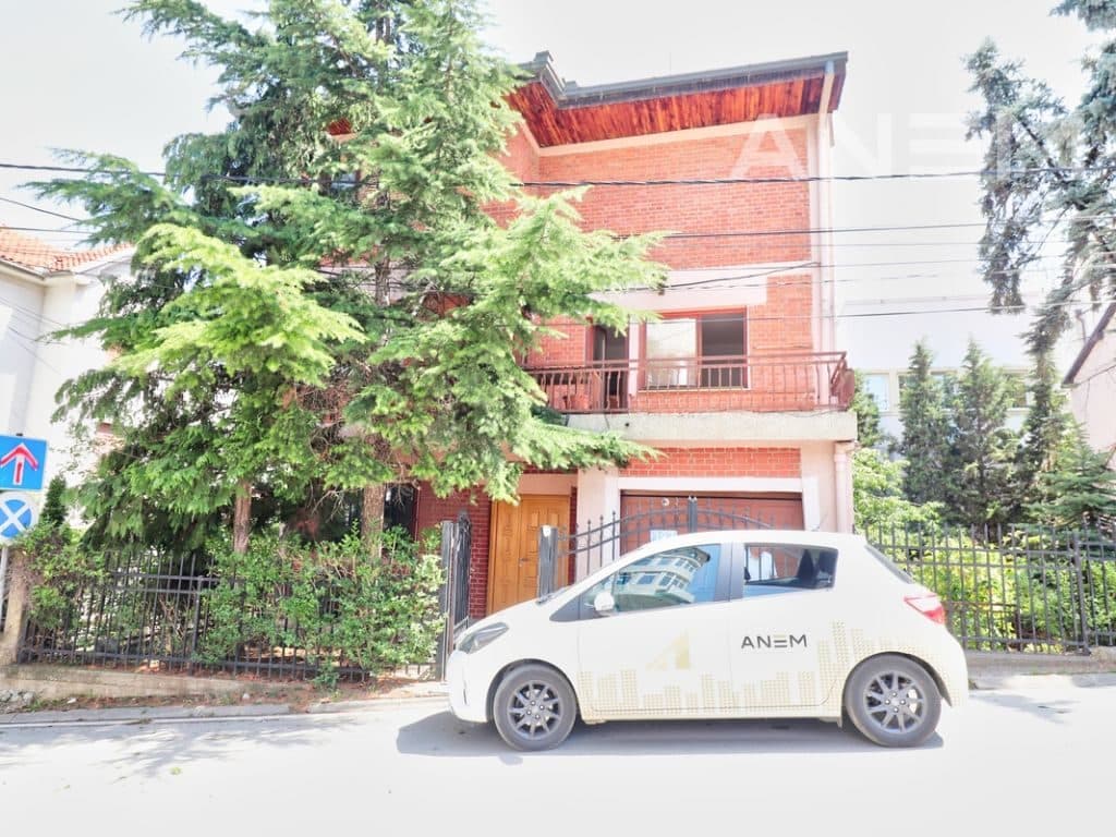 Shtëpi në shitje 350m2 në Velani