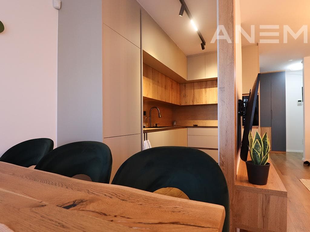 Banesë në shitje 87.7m²+17m² tarracë në Veternik 4