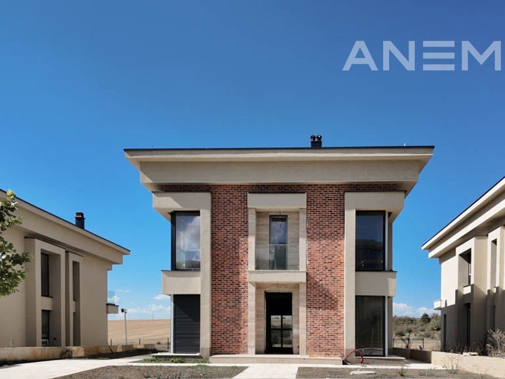 Shtëpi në shitje 404m2 në lagjen Marigona Hill