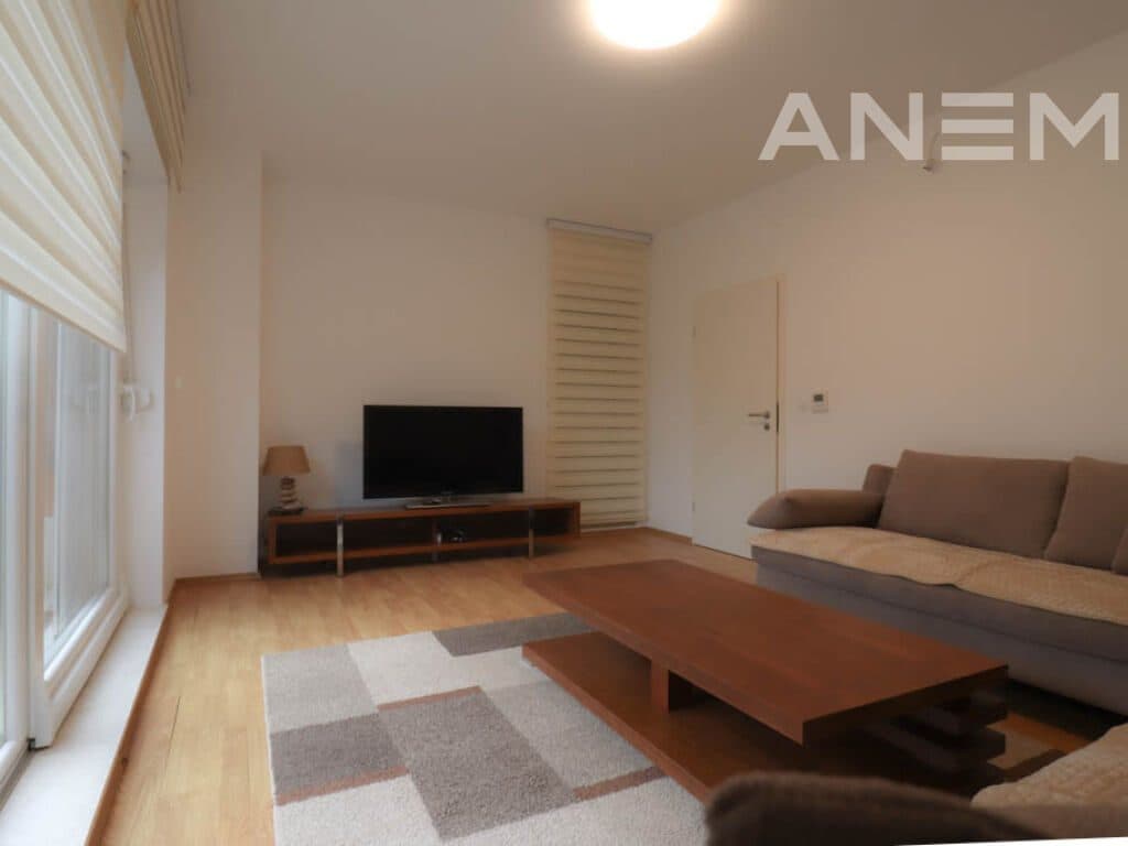 Shtëpi me qira 174m² në Marigona Residence