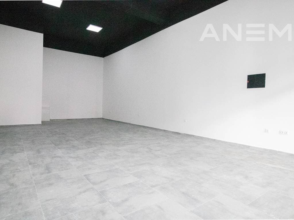 Lokal me qira 72m² në lagjen Arbëria 2