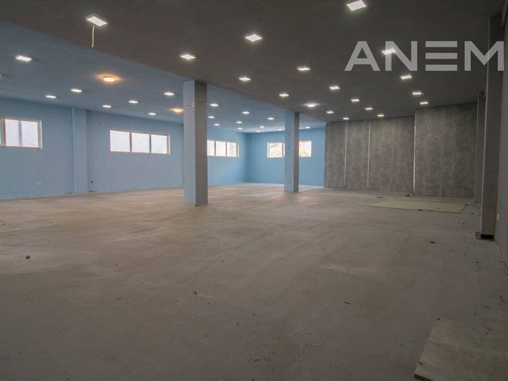 Lokal me qira 500m² në Fushë Kosovë 4
