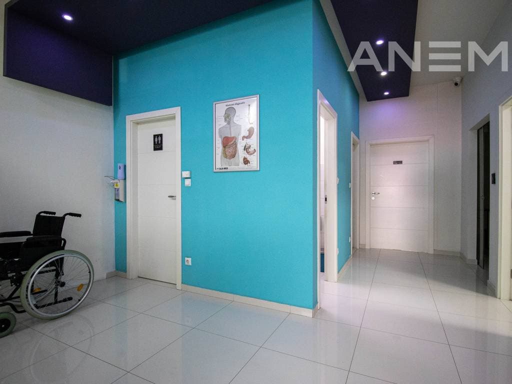 Lokal në shitje 160m² në lagjen Mati 1 4