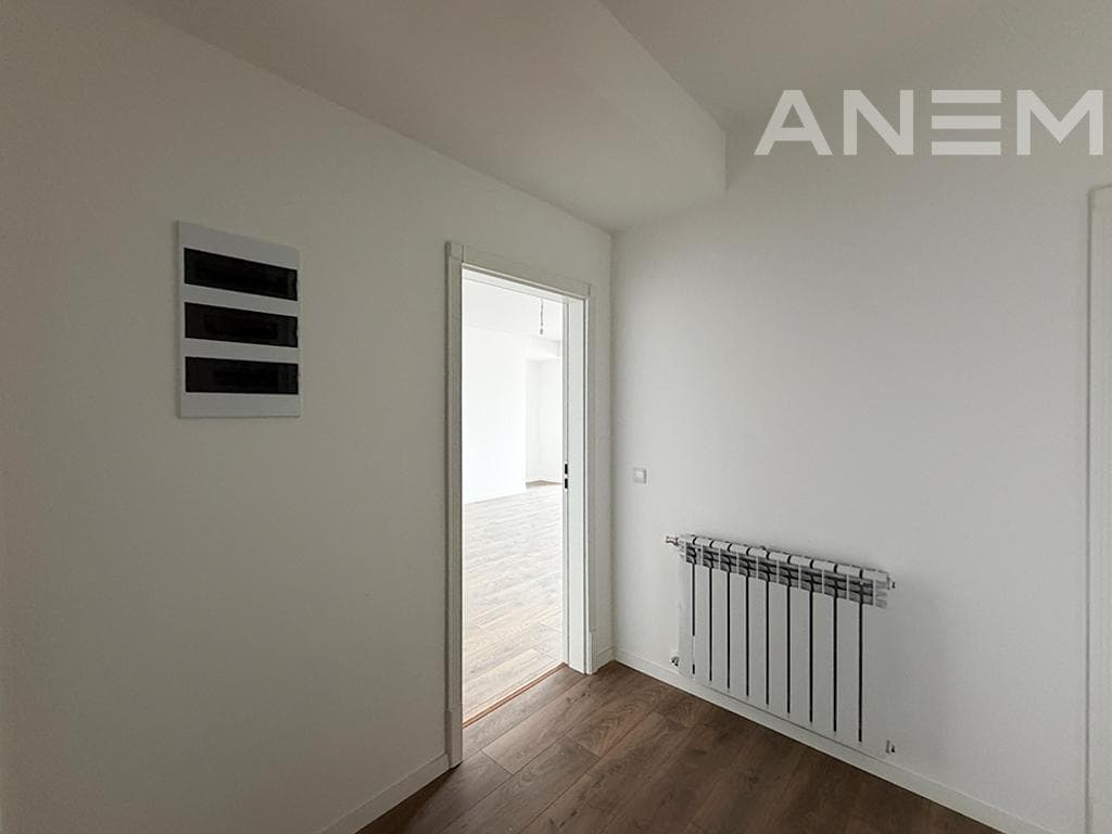 Zyre me qira me 3 hapësira pune në Lakrishte 2