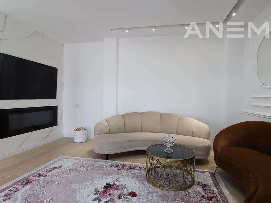 Banesë në shitje 198.1m² në Veternik 3