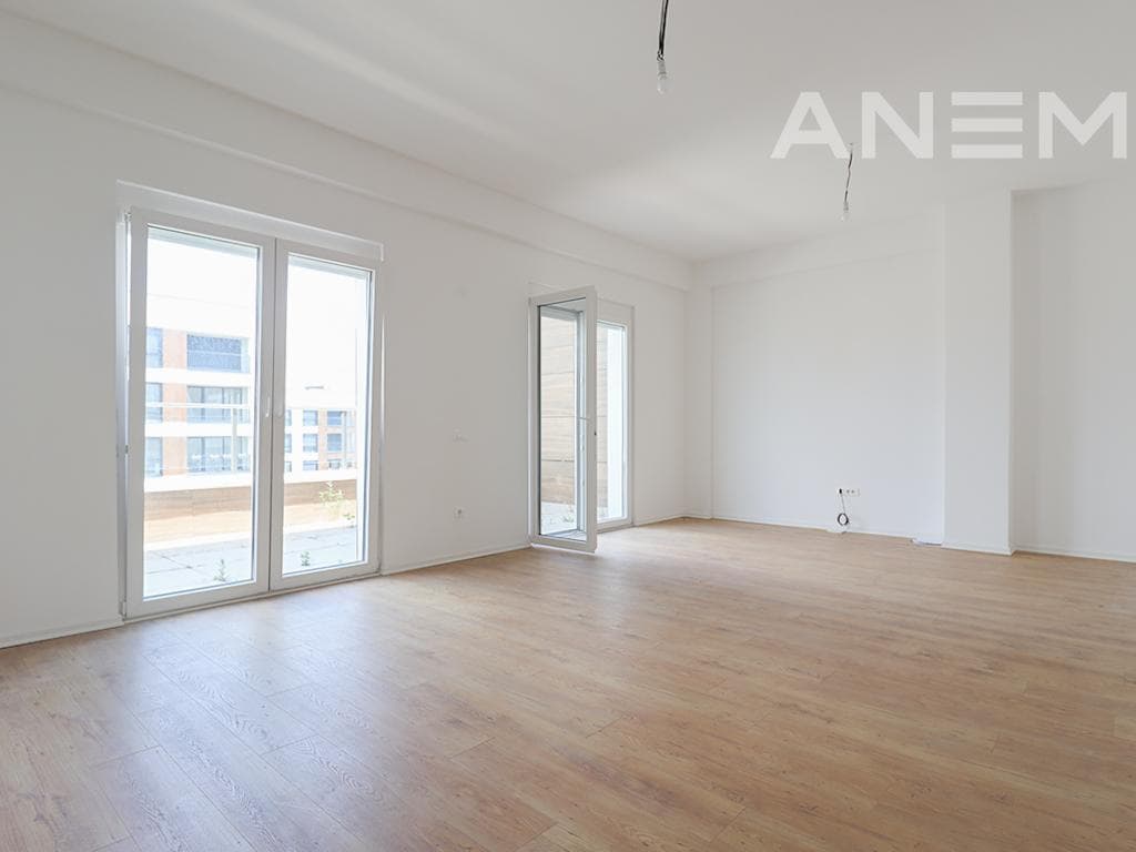 Zyre me qira 260m² në Veternik