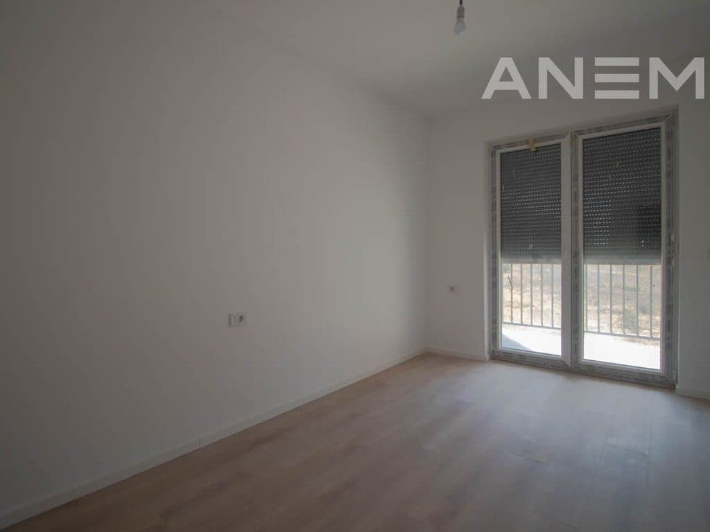 Banesë në shitje 96m² në lagjen Kalabri 4