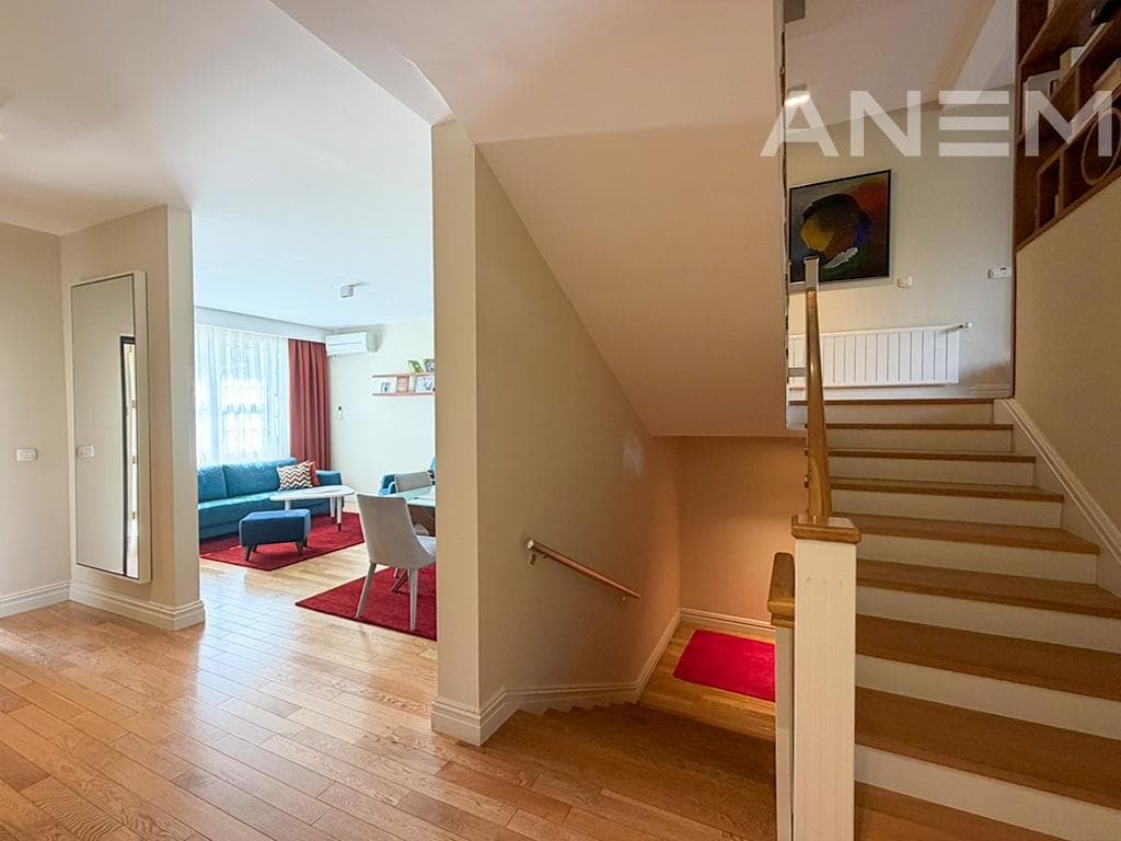 Shtëpi në shitje 264m² në Fshatin Ndërkombëtar 4