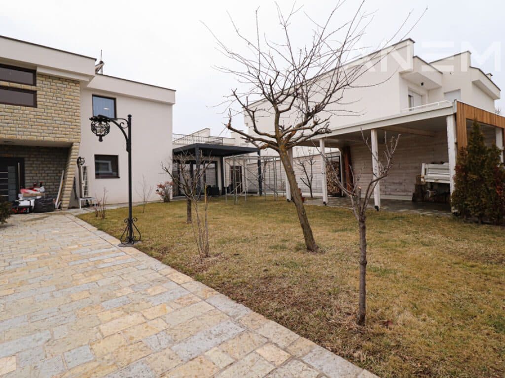 Shtëpi me qira 174m² në Marigona Residence 2