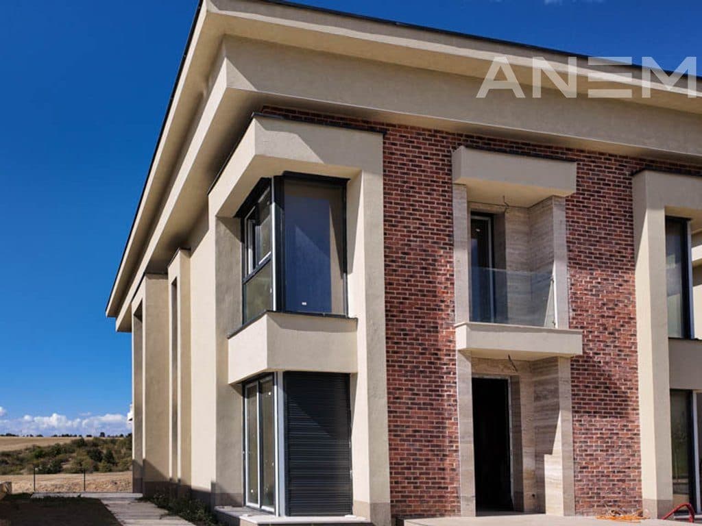 Shtëpi në shitje 404m2 në lagjen Marigona Hill 2