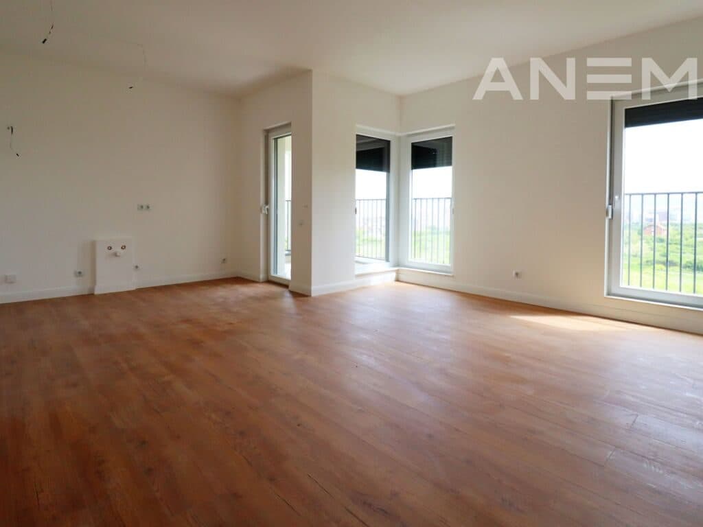 Banesë në shitje 88m² në Veternik