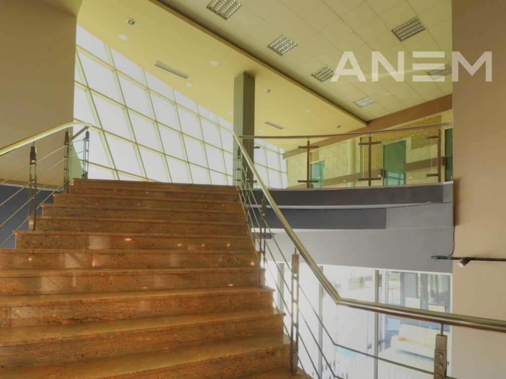 Objekt me qira 2600m2 te Prishtina Mall