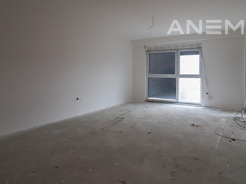 Banesa në shitje 80m² në Tophane 2