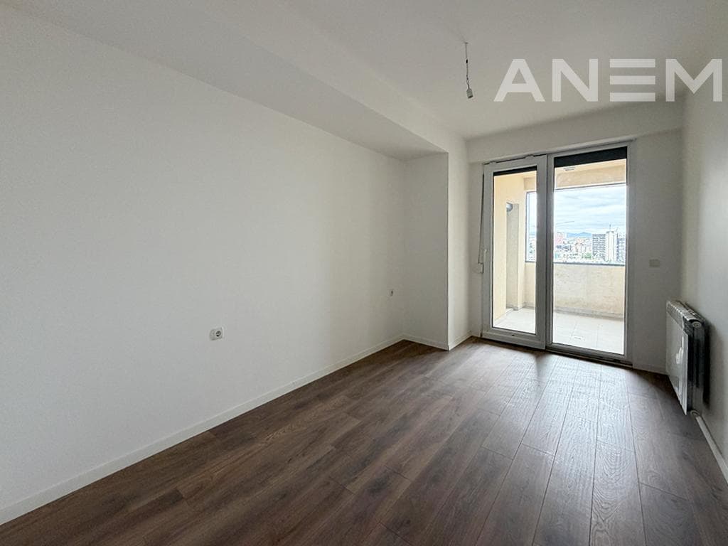 Zyre me qira me 3 hapësira pune në Lakrishte 4
