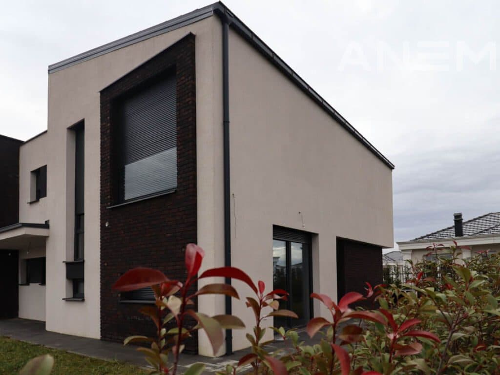 Shtëpi në shitje 190m² në lagjen Priam
