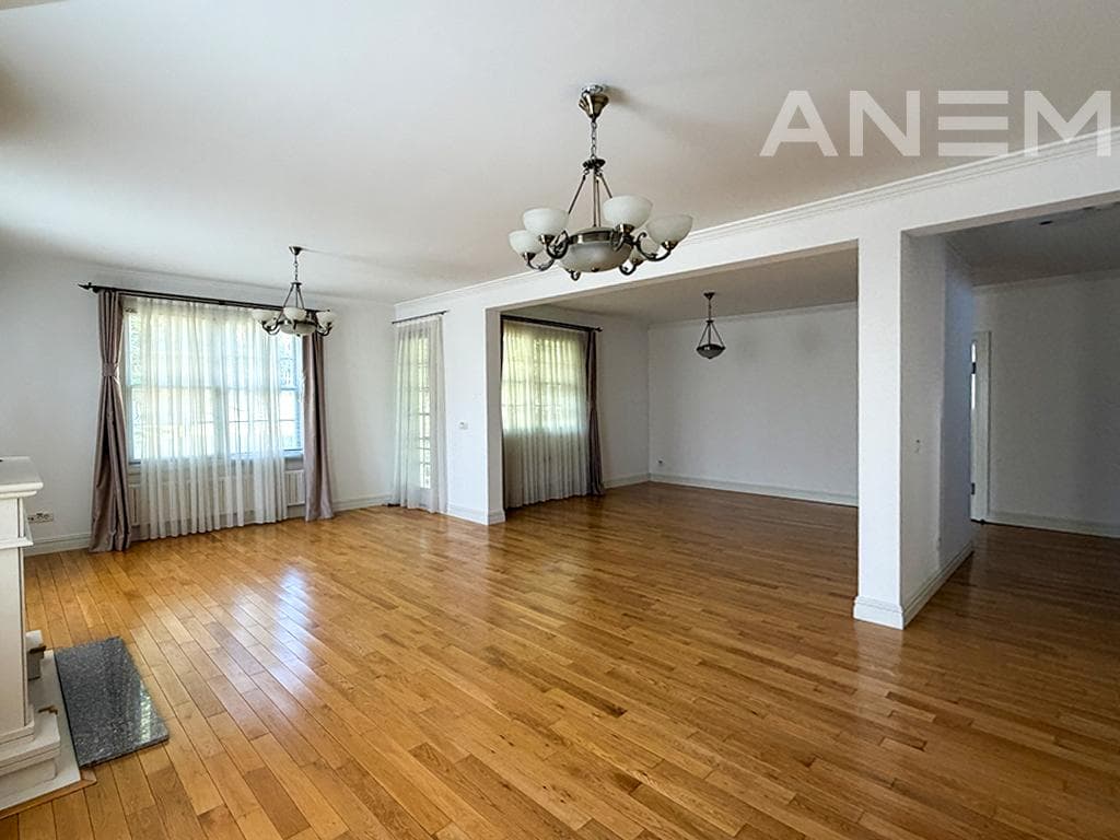 Shtëpi me qira 423m² në Fshatin Amerikan 4