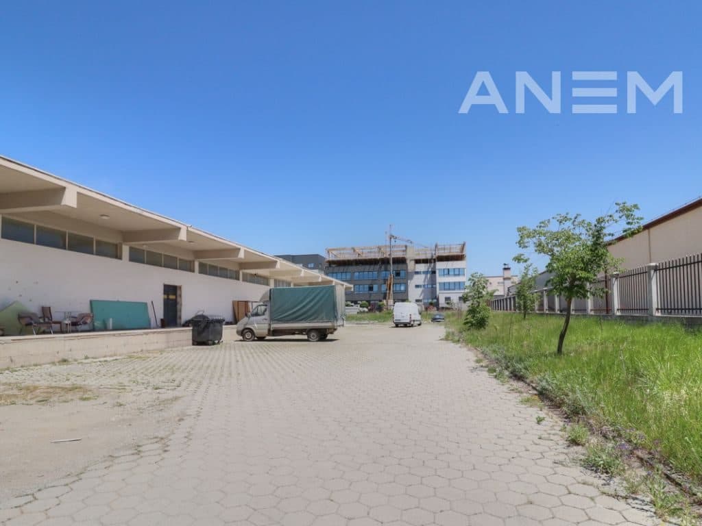 Objekt me qira 2600m2 te Prishtina Mall 3