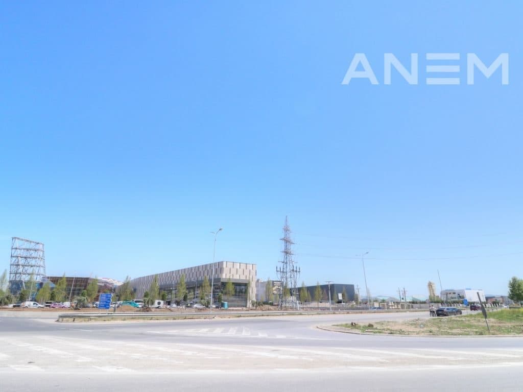 Objekt me qira 2600m2 te Prishtina Mall 4