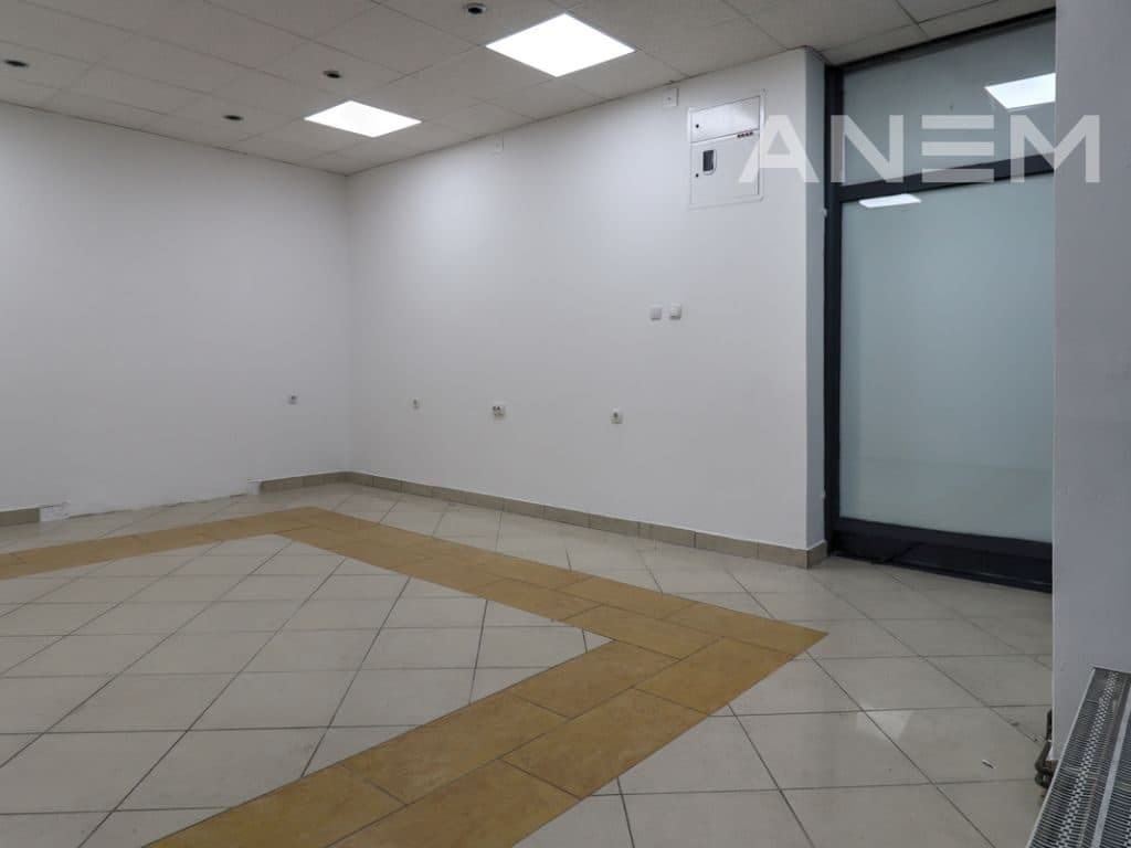 Lokal me qira 30m² në Arbëri 2