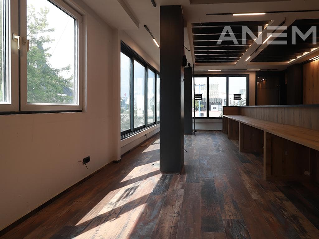 Zyre me qira me 2 hapësira pune në Qendër 3