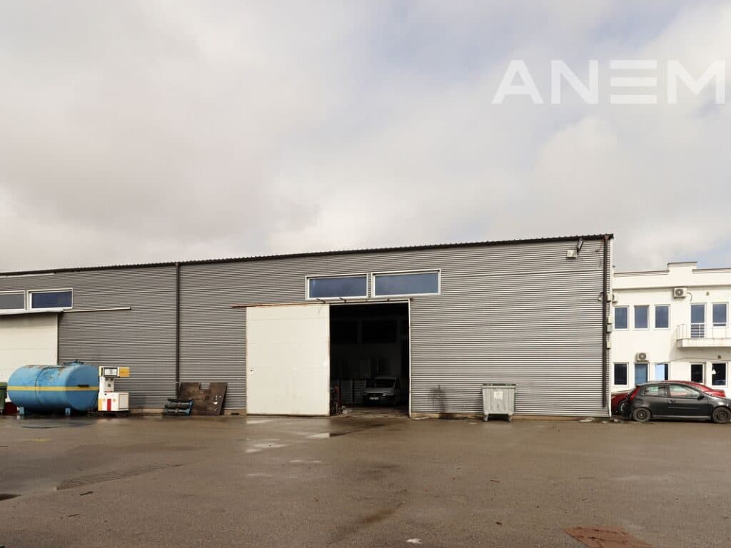 Objekt me qira 1500m² në magjistralen Prishtinë - Çagllavicë 2