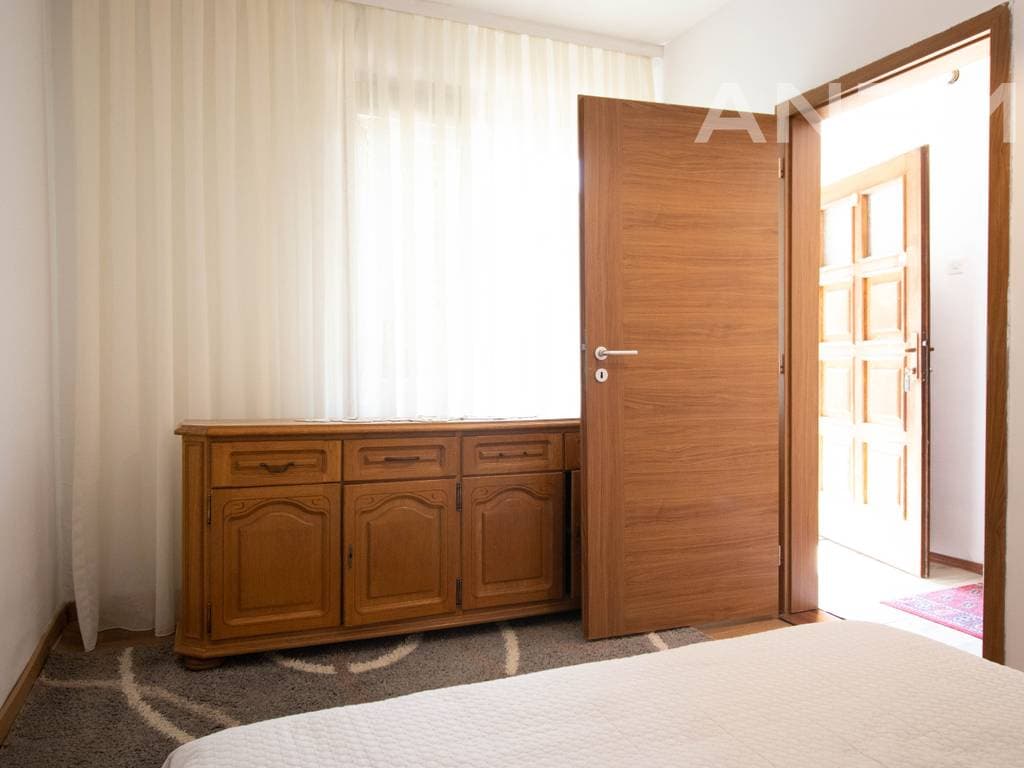Kat shtëpie me qira me 1 dhomë gjumi në lagjen Arbëria 4