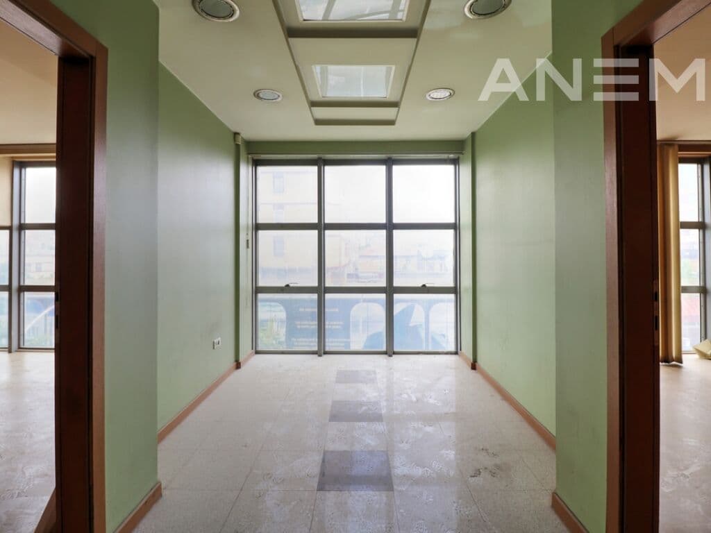 Objekt me qira 3000m² në qendër të Prishtinës 2