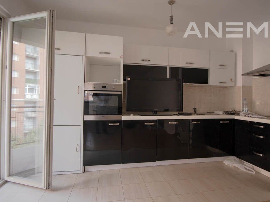 Banesë në shitje 97.8m² në Rrugën B