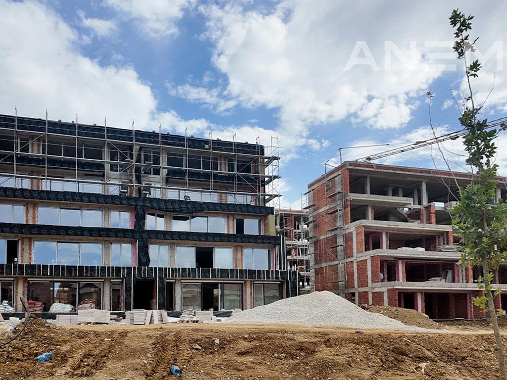 Terracier në shitje 138.3m² + 37.4m² tarracë në Marigona Hill