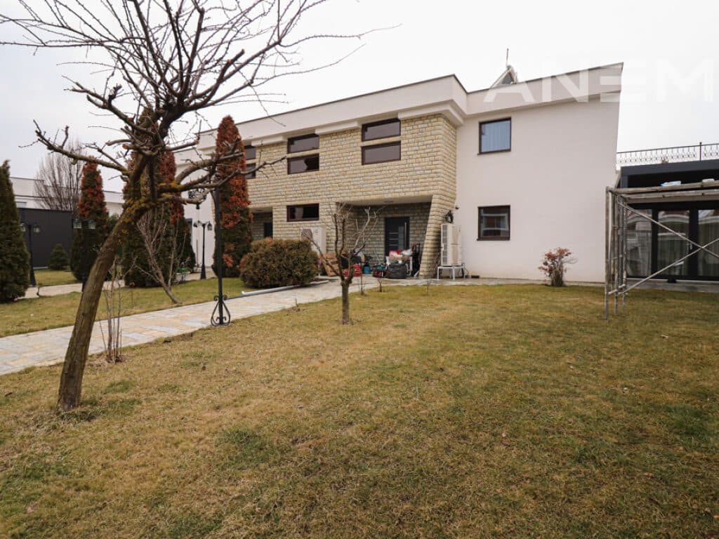 Shtëpi me qira 174m² në Marigona Residence