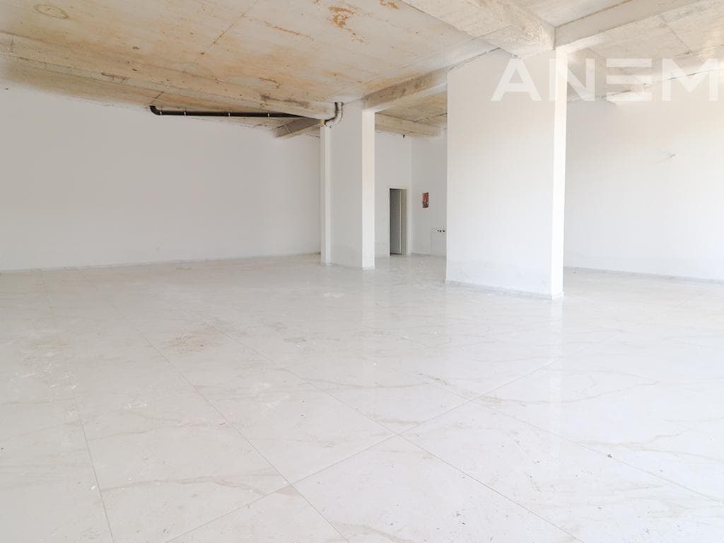 Lokal në shitje 113.14m² në Veternik 3