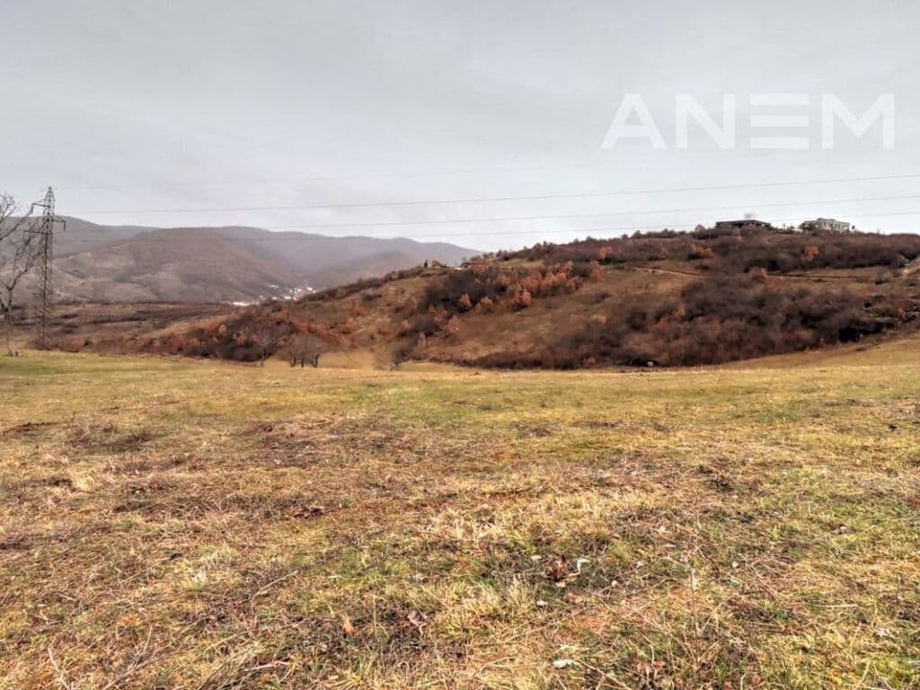 Tokë në shitje 465 ari në Kolovicë 1