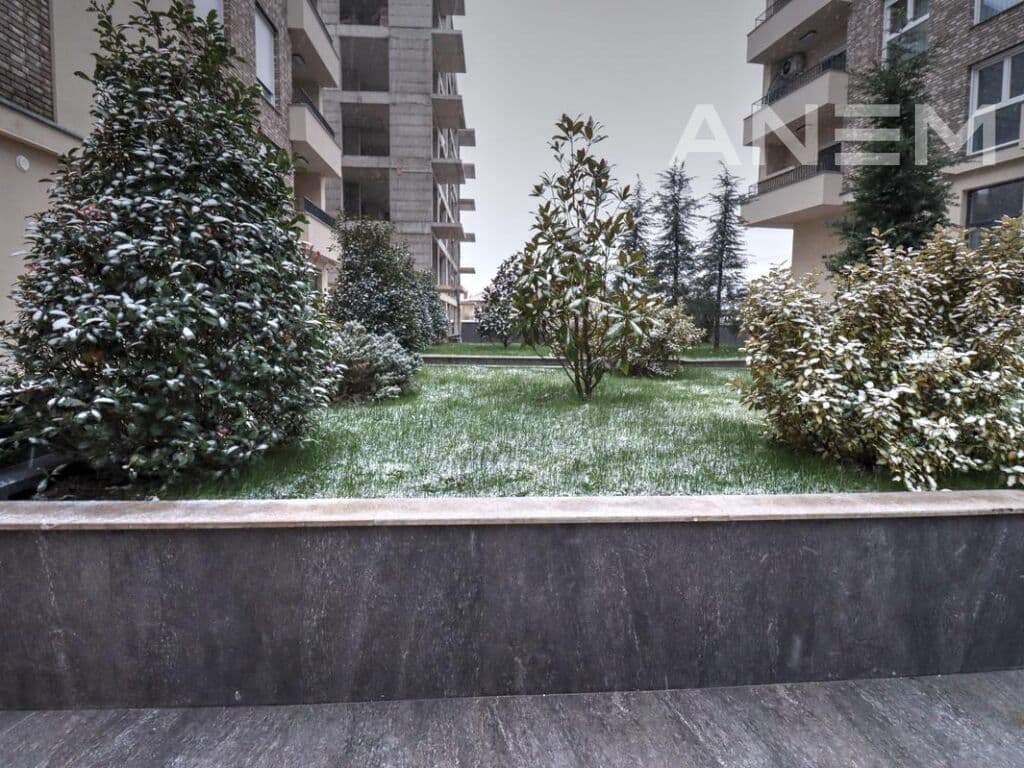 Lokal me qira 133m² në Mati 1 3