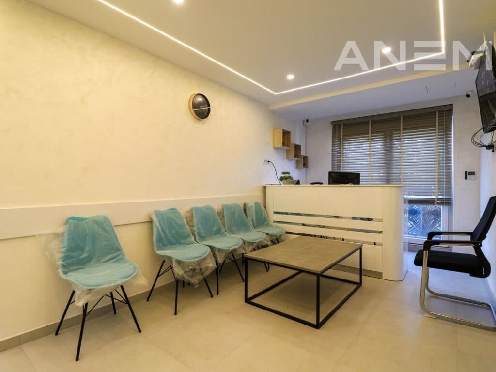 Lokal/ Ordinancë me qira 240m² në Tophane