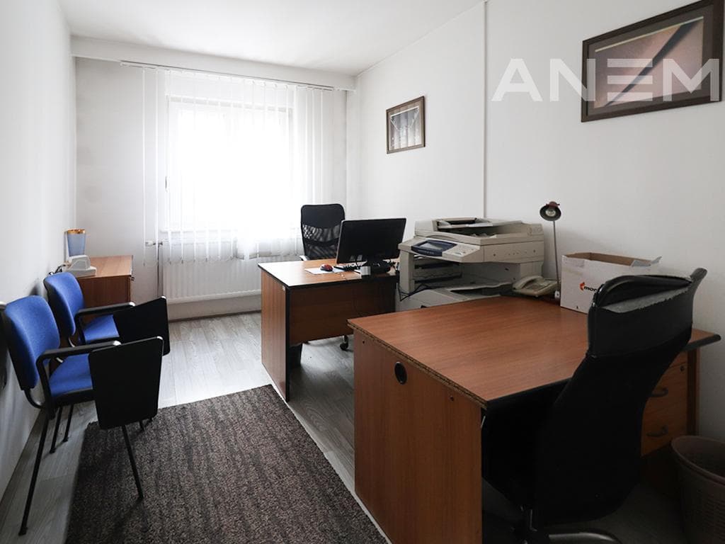 Zyre në shitje 96m² në Bregun e Diellit 4