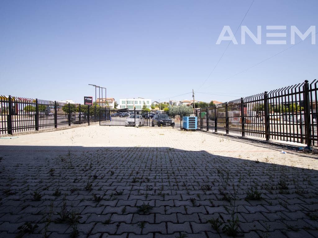 Objekt me qira 835m² në magjistralen Prishinë-Gjilan 2